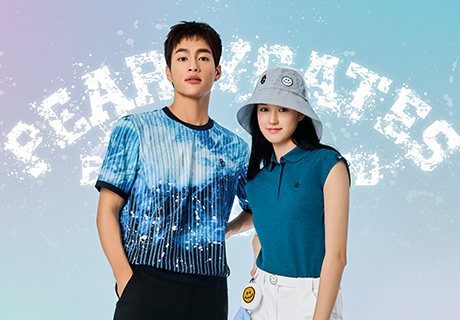 파리게이츠, 파도 거품으로 뒤덮인 해변을 닮은 ‘카푸치노’ 여름 필드 룩 인기!